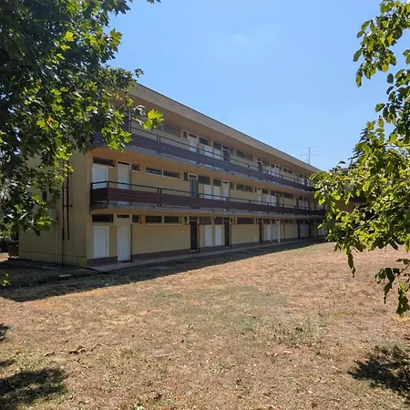 Apartment Cozy Walk To Balaton *